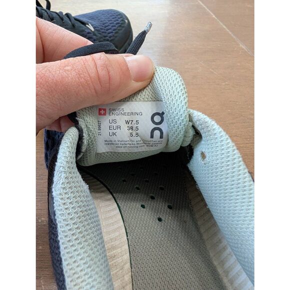 On Running Cloudflyer Sneakers women's 7.5 black blue running comfort‎ - Picture 6 of 8